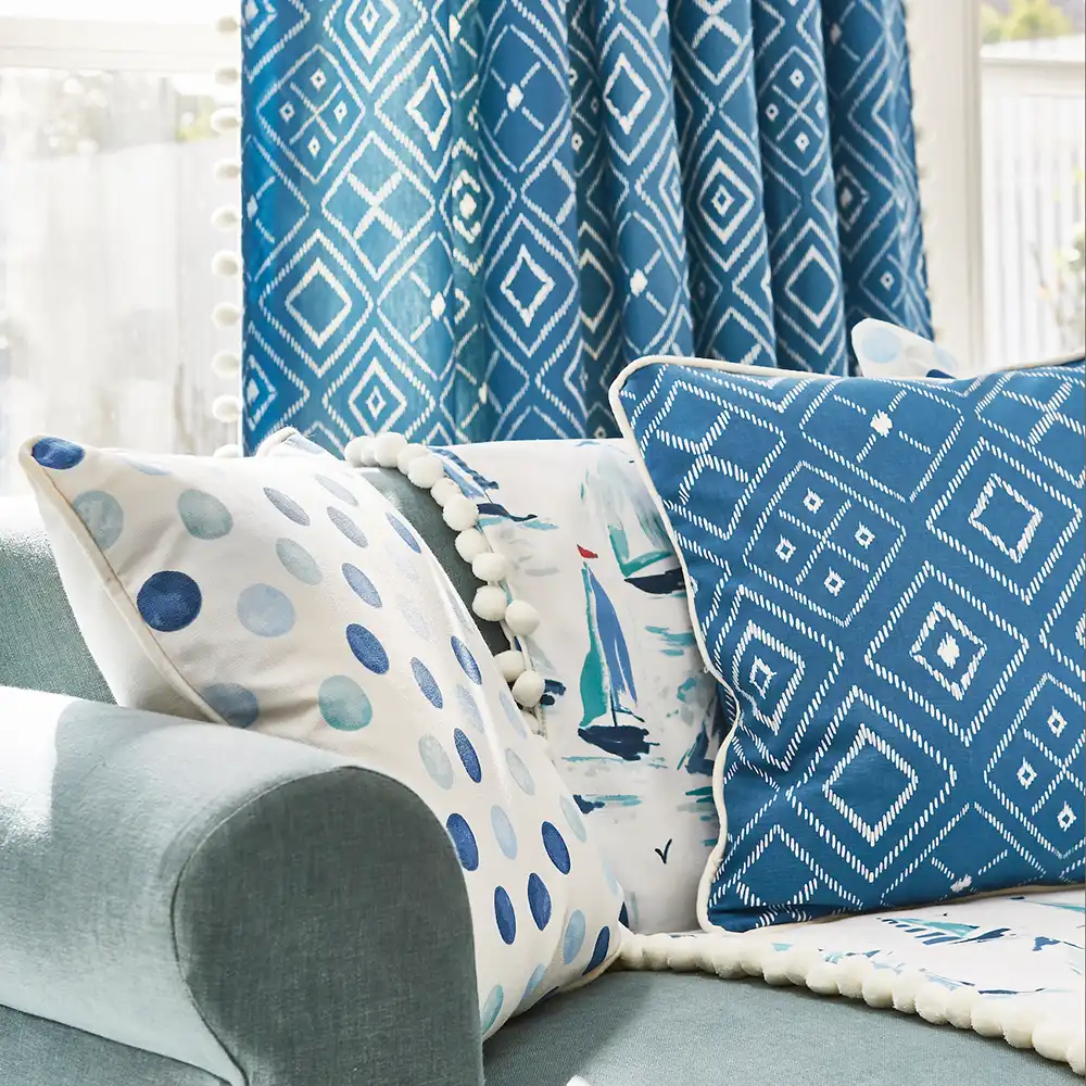 Innenausstattung, Kissenbezug zum Vorhang