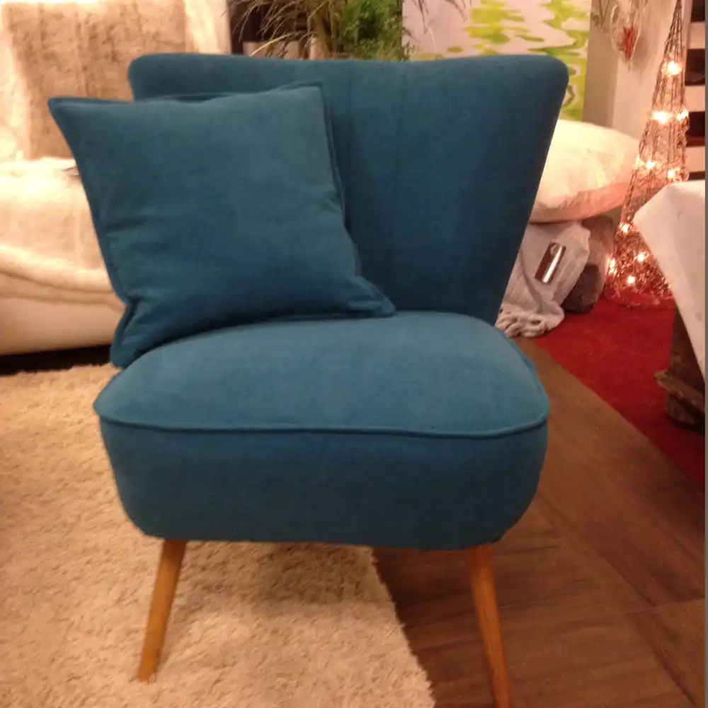 Sessel-Neubezug mit Kissen